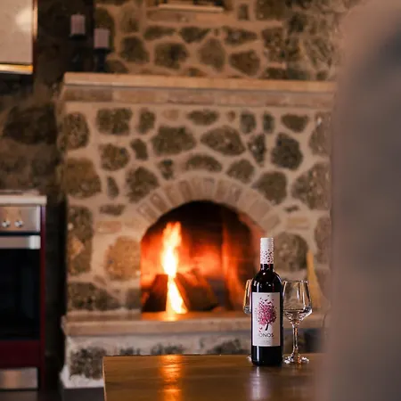 Landhuis Petradi Synikia Mesi Trikalon