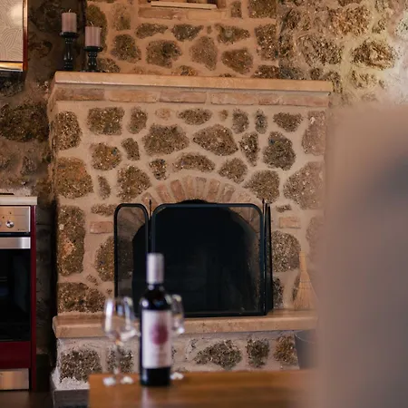 Landhuis Petradi Synikia Mesi Trikalon