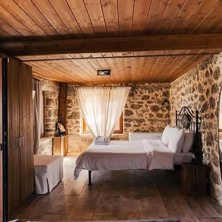 Landhuis Petradi Synikia Mesi Trikalon